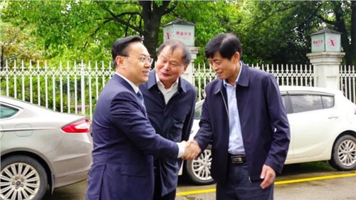湖南師范大學校長劉仲華院士、副校長唐賢清一行蒞臨集團益陽茶廠調(diào)研指導
